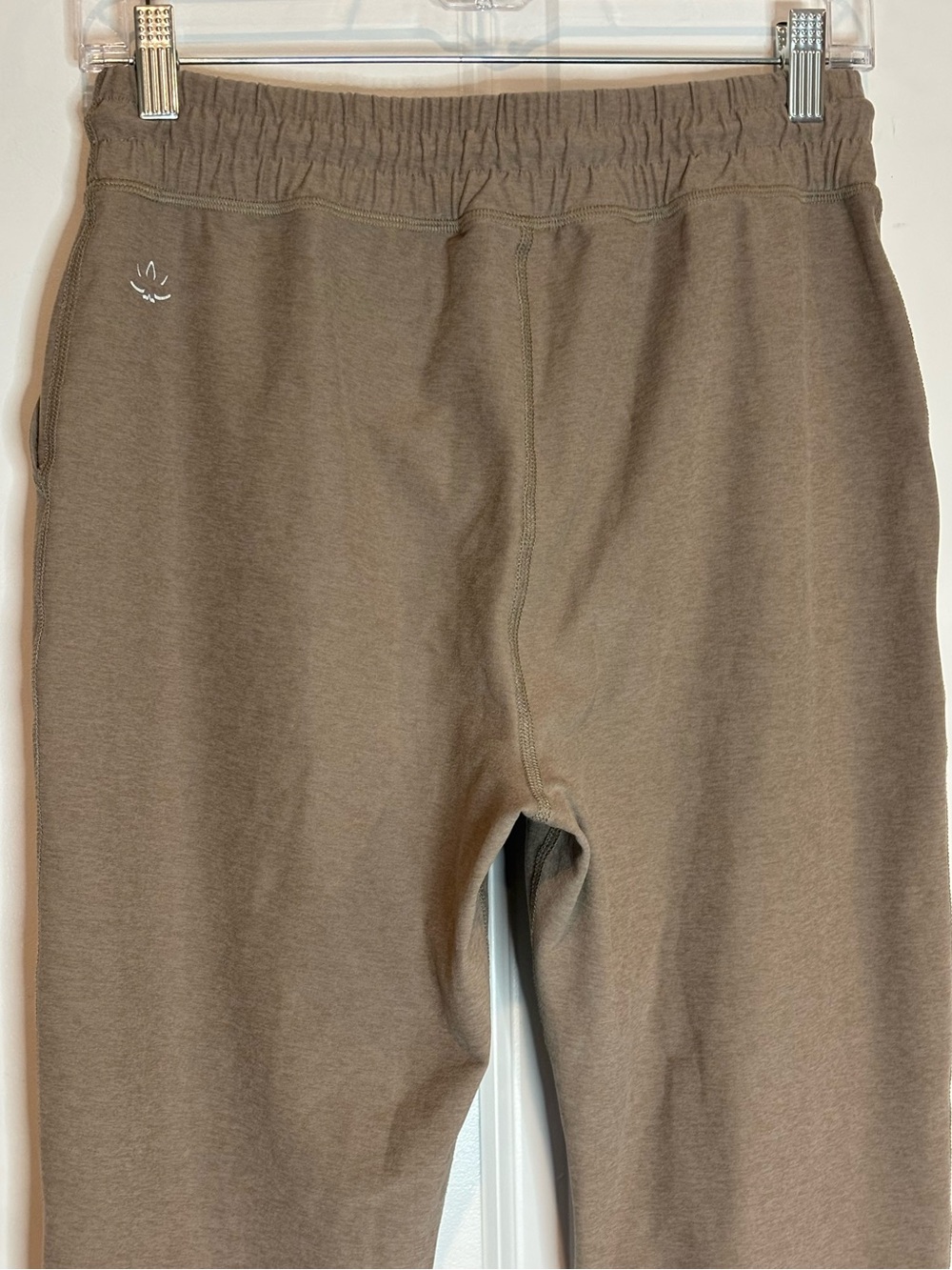 Beyond Yoga Space Dye Commuter Jogger Drawstring Pants Birch Heather Tan XS - Picture 6 of 10